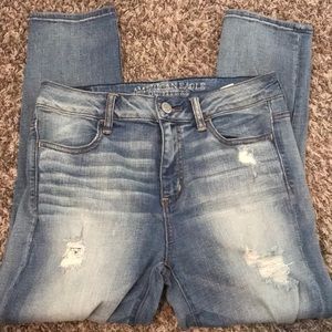 American Eagle distressed high rise jegging crop